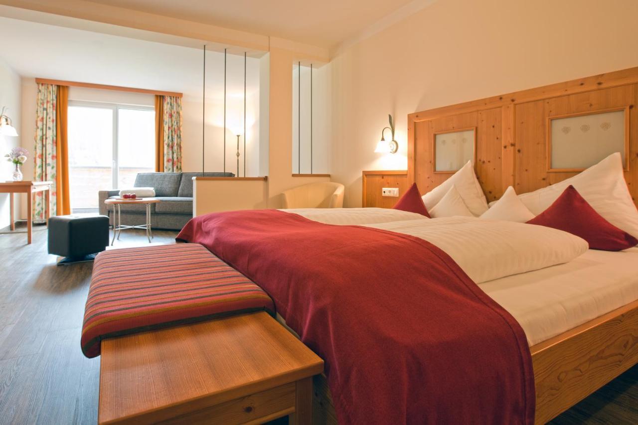 Hotel Truyenhof Ried im Oberinntal Buitenkant foto