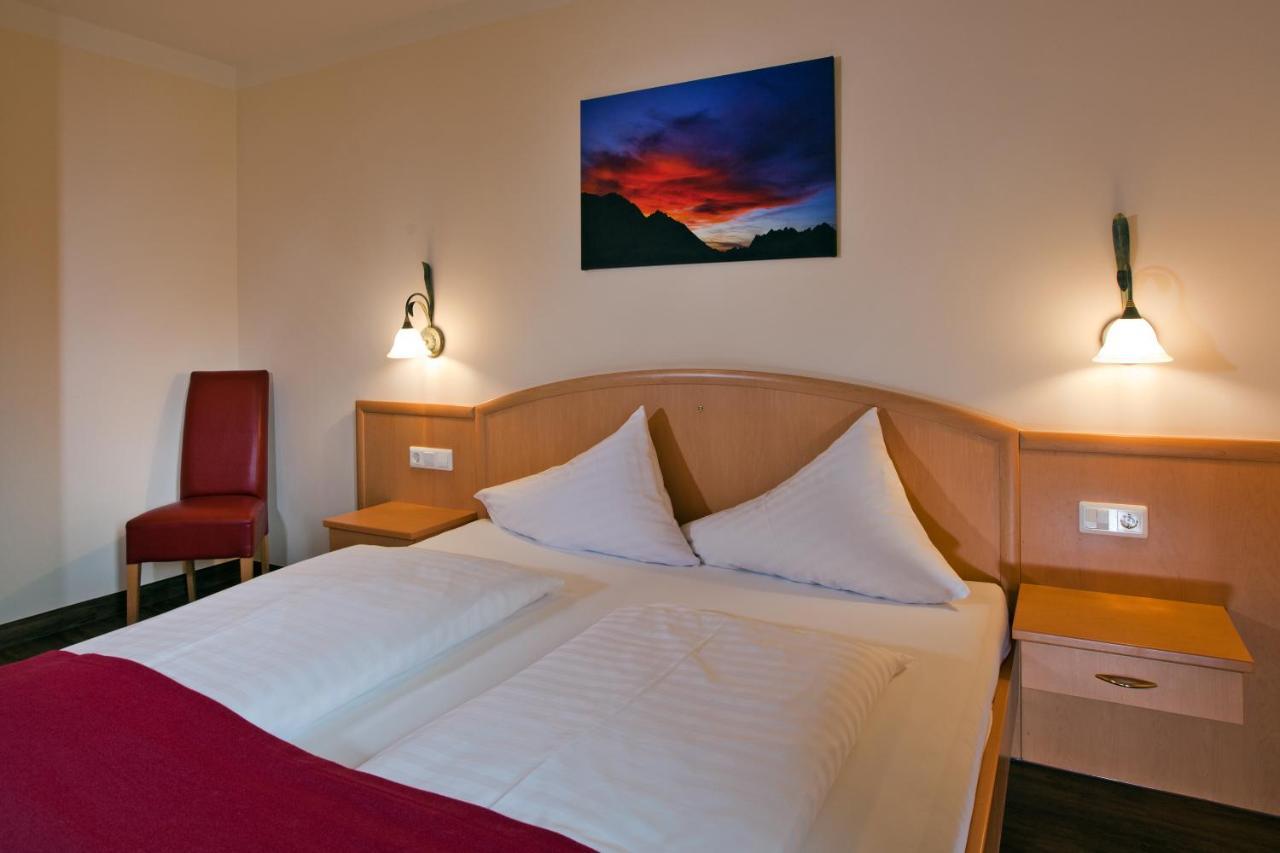 Hotel Truyenhof Ried im Oberinntal Buitenkant foto