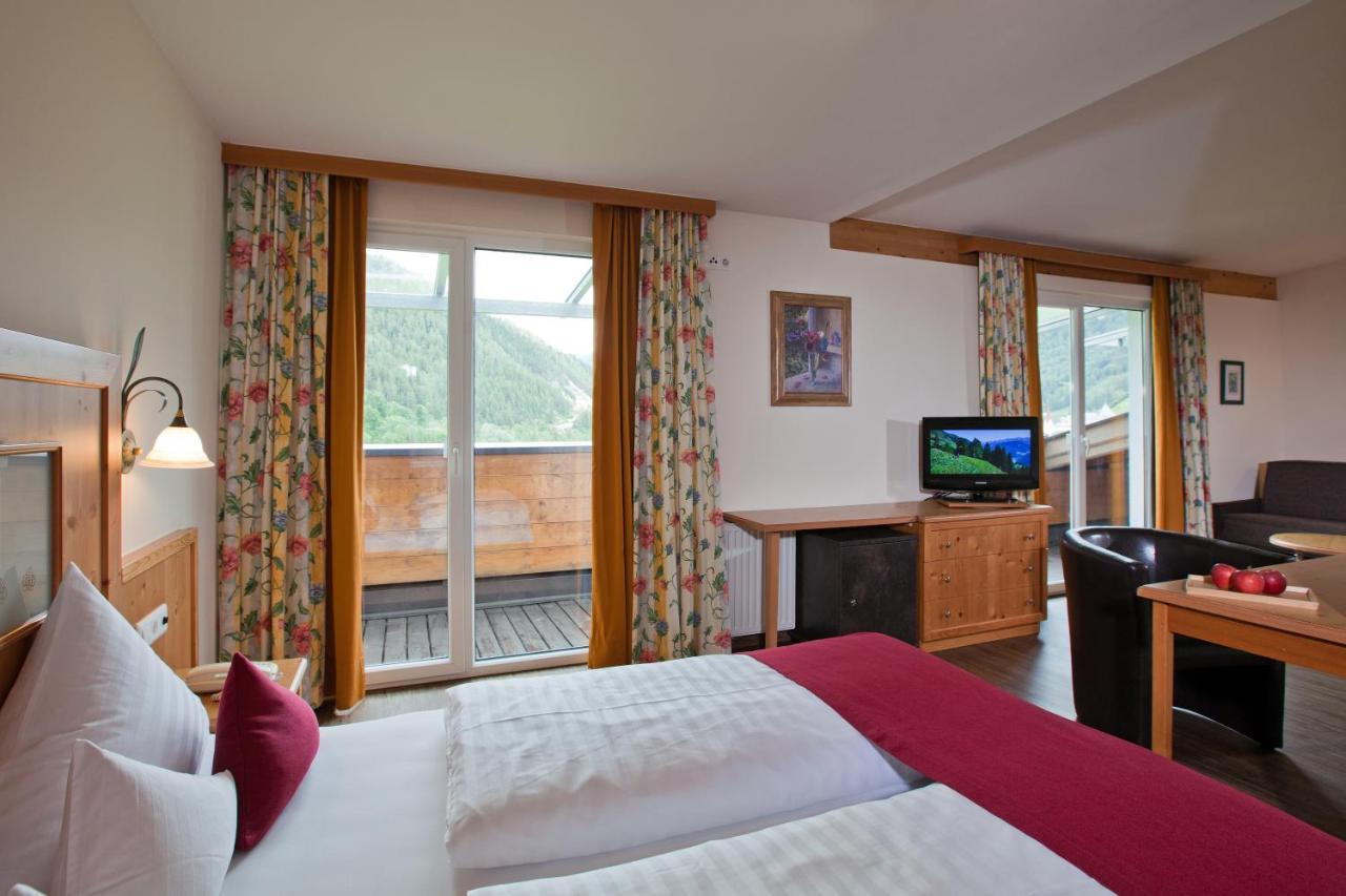 Hotel Truyenhof Ried im Oberinntal Buitenkant foto
