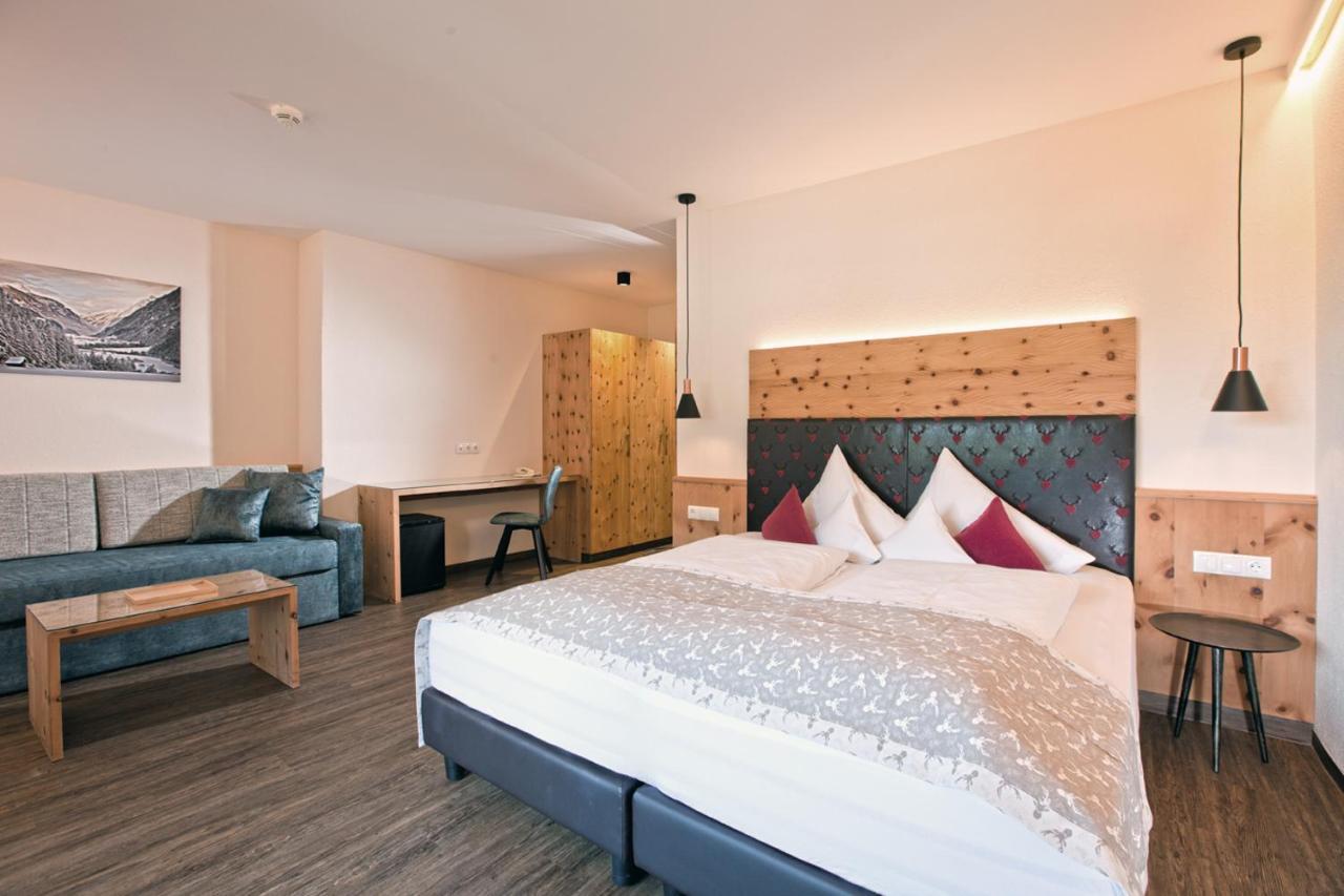 Hotel Truyenhof Ried im Oberinntal Buitenkant foto