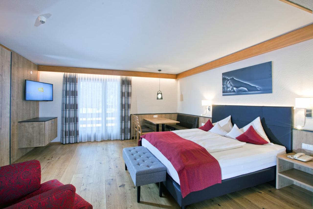 Hotel Truyenhof Ried im Oberinntal Buitenkant foto