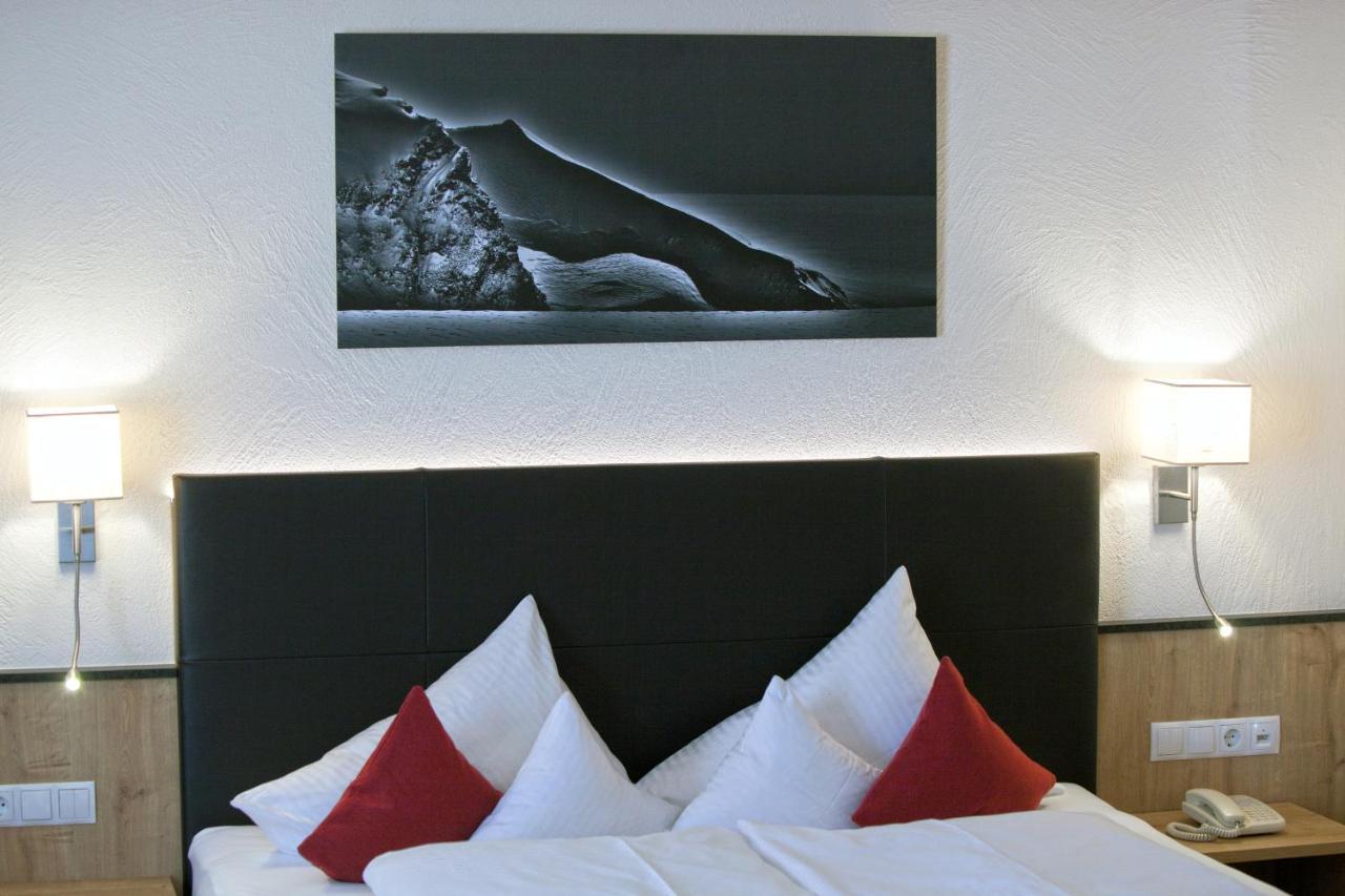 Hotel Truyenhof Ried im Oberinntal Buitenkant foto